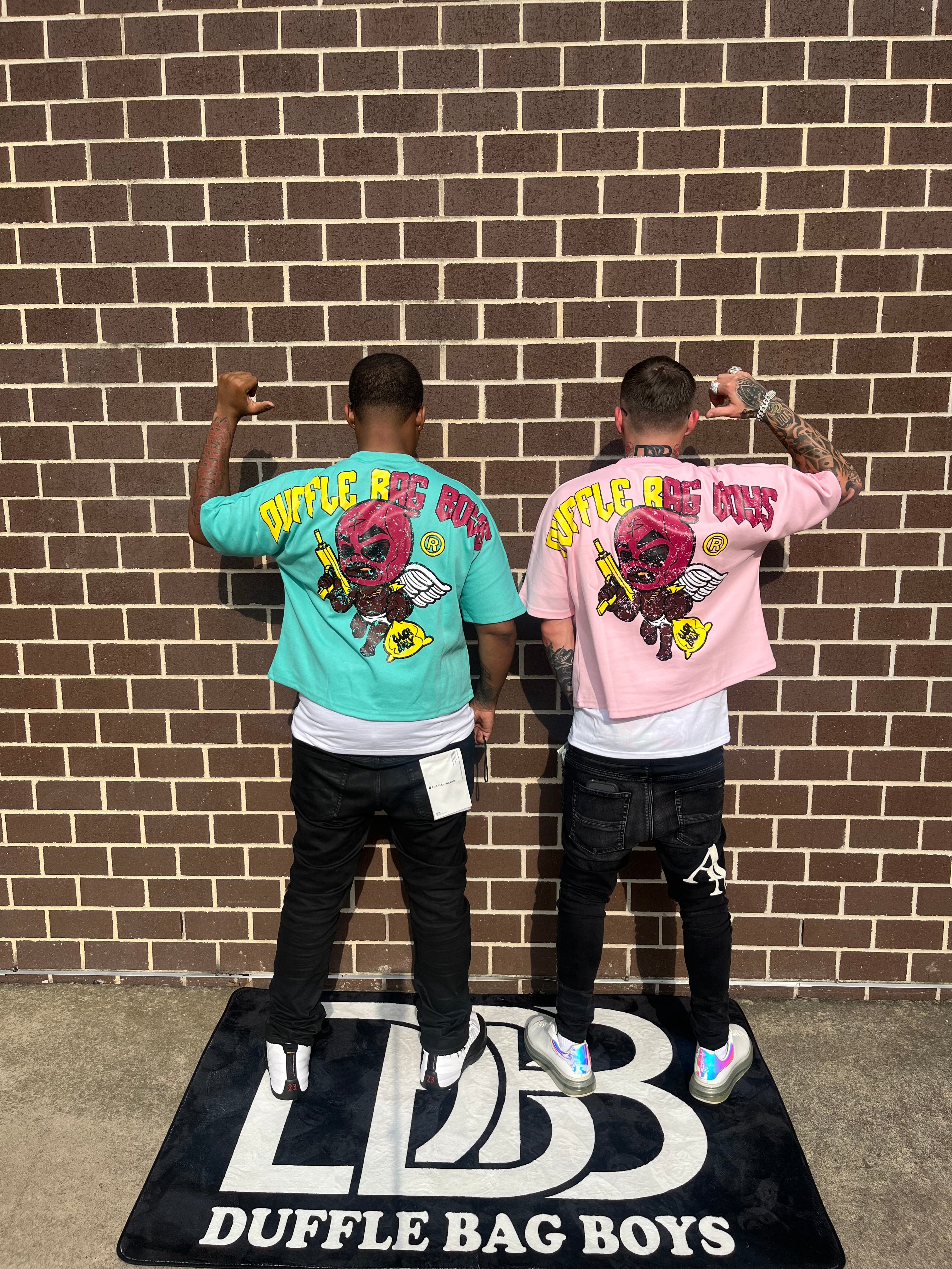 CASH ONLY CROPPED TEE