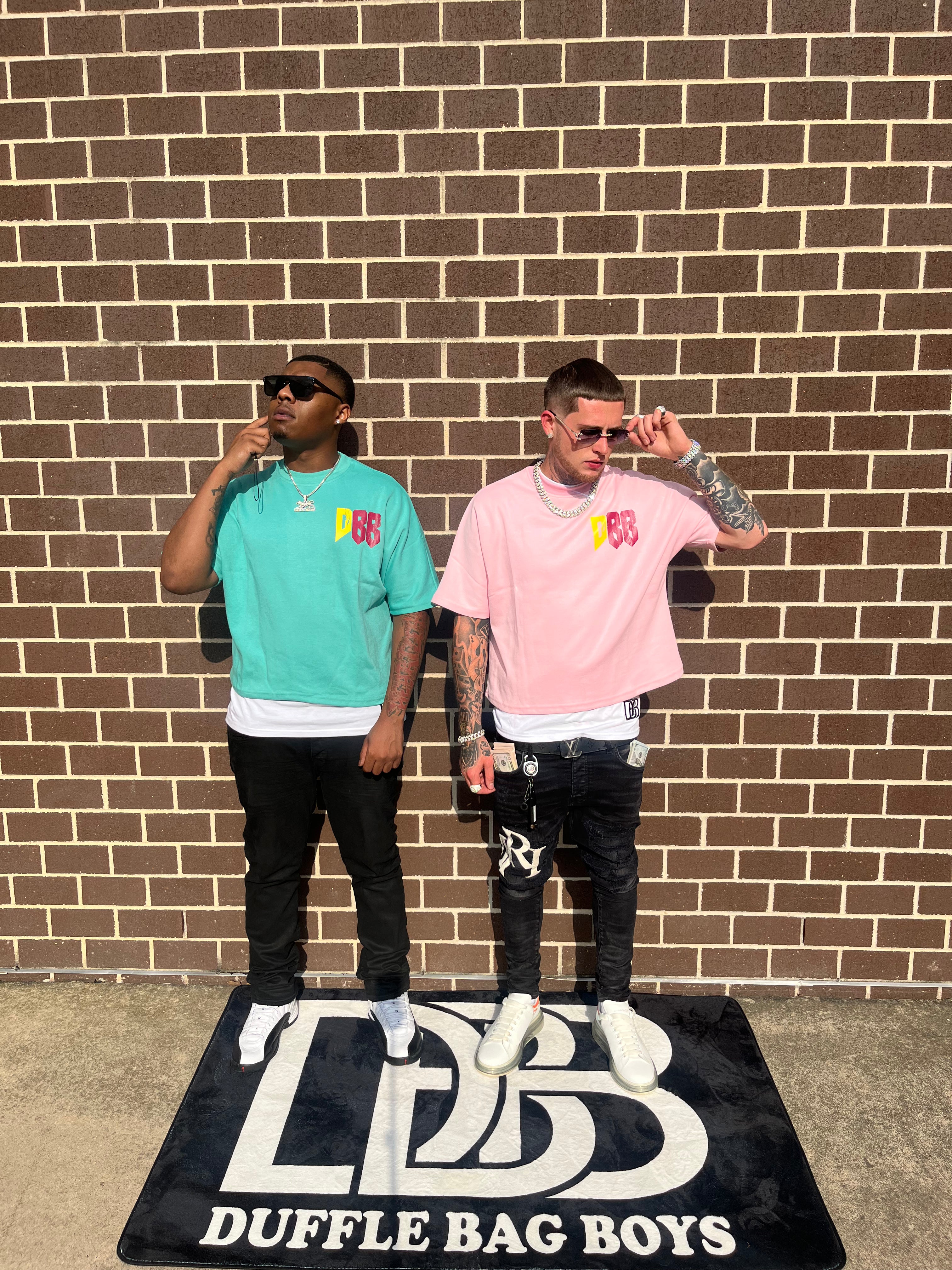 CASH ONLY CROPPED TEE